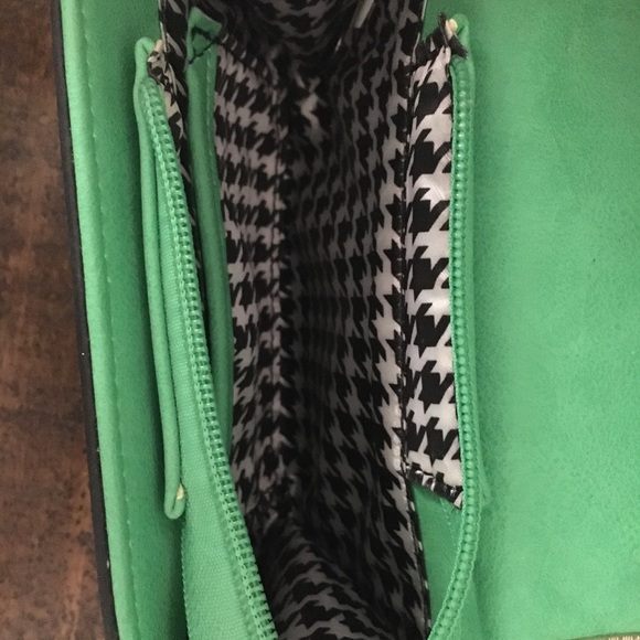 Small Green Purse - Picture 5 of 5